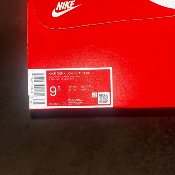 Nike Dunk Low - Picture 3 of 3